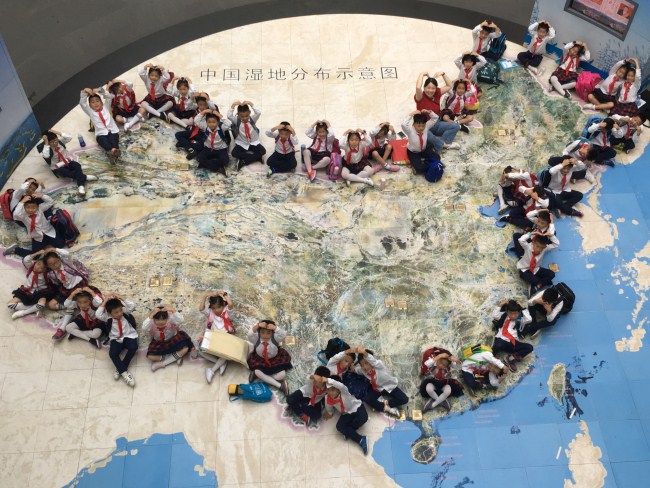 我和中国地图.jpg