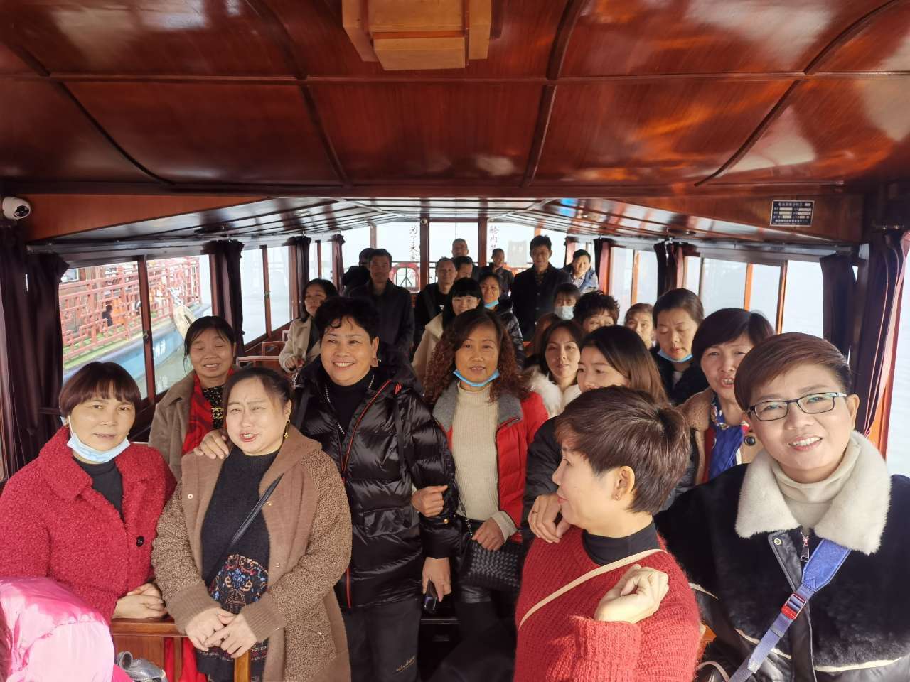 游船.jpg