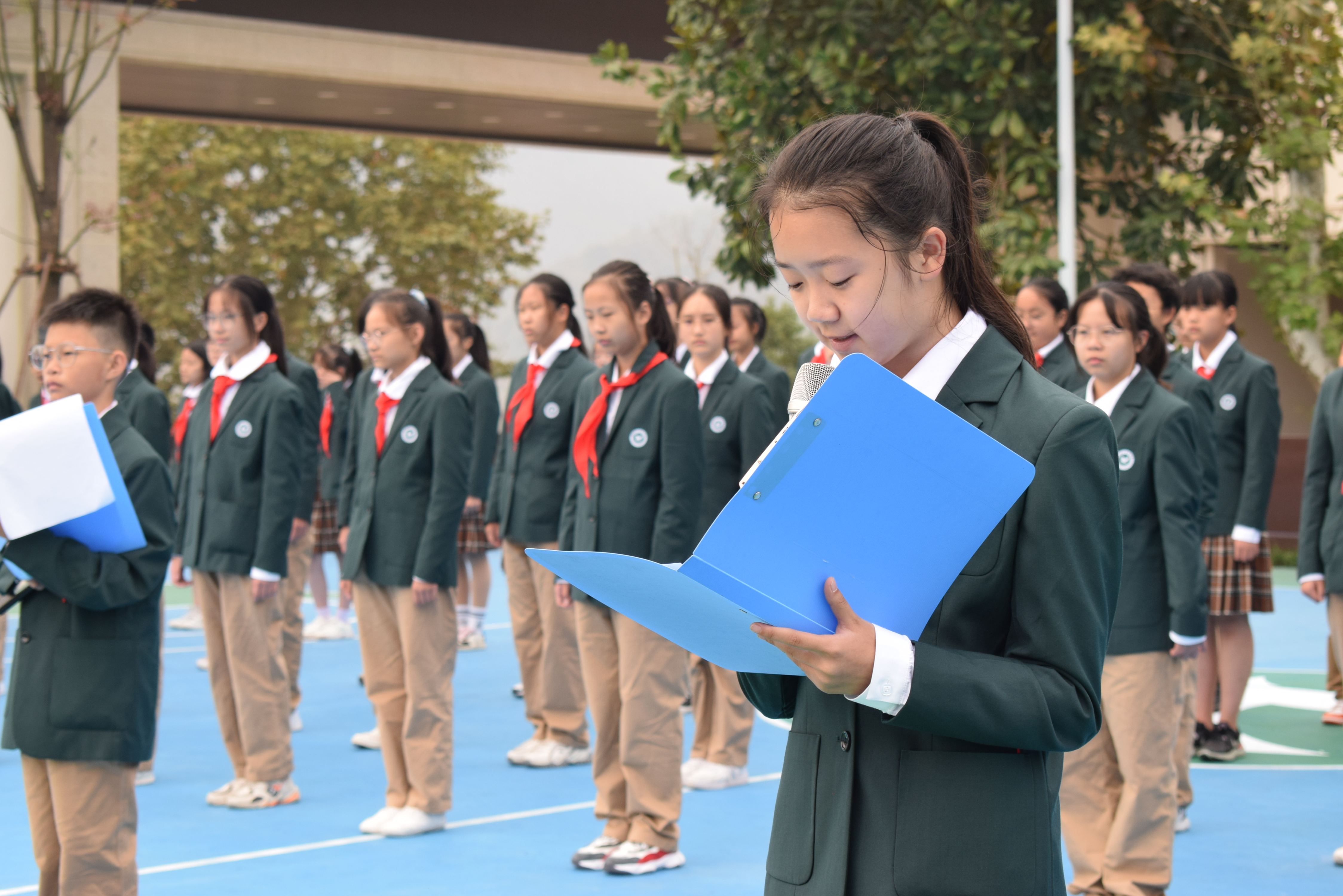 学生发言.JPG