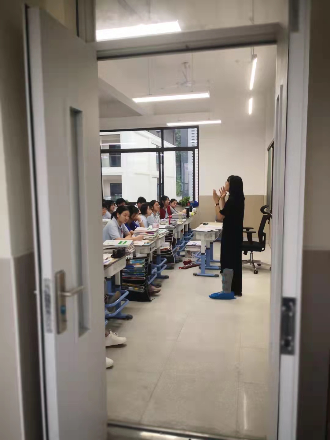 照片0.jpg