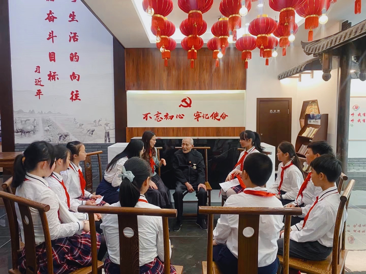 8 听故事.JPG