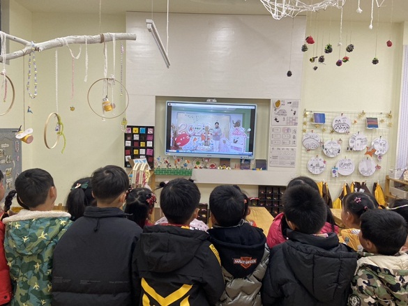 看园长妈妈带来的祝福.jpg