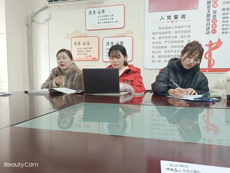 李老师进行总结和概括.jpg