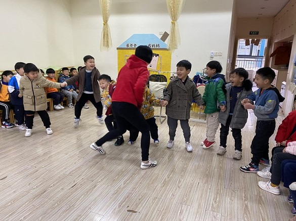 体验“冲破人墙”.jpg